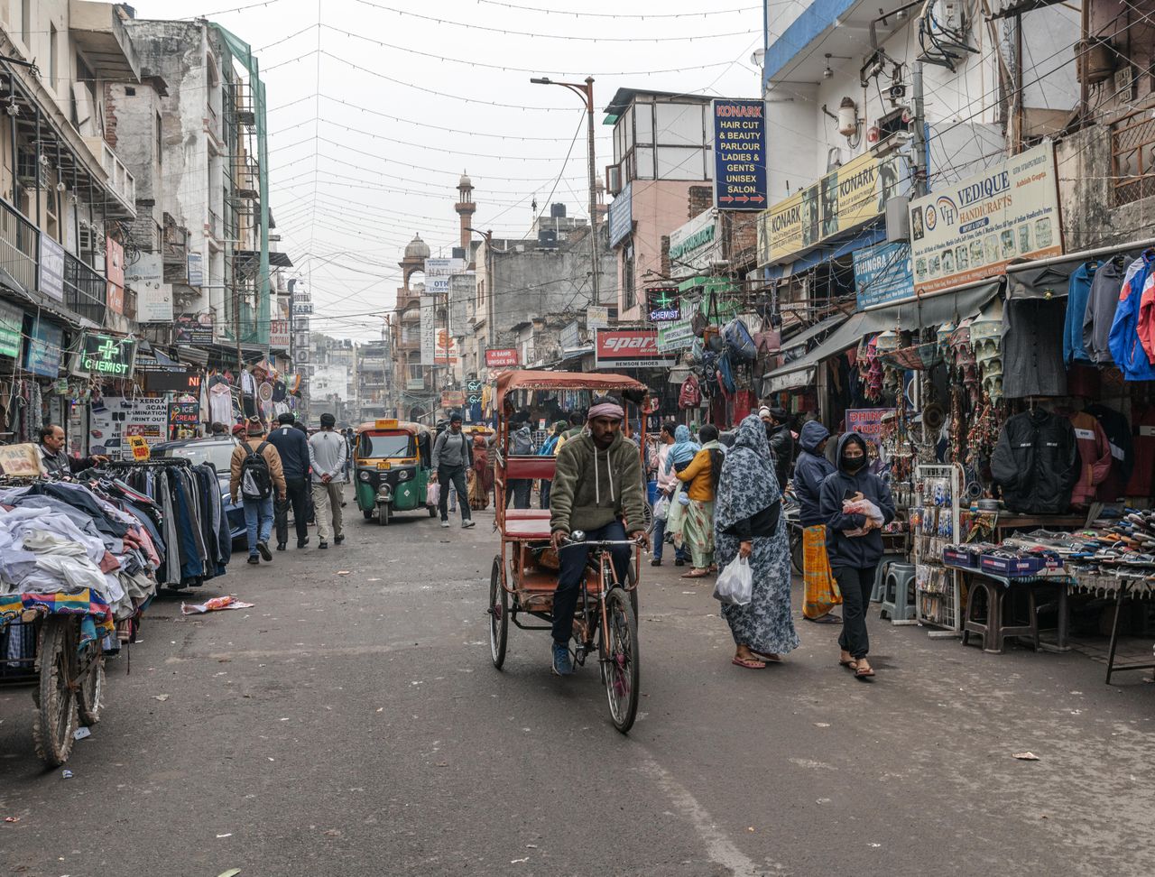 Delhi street food market