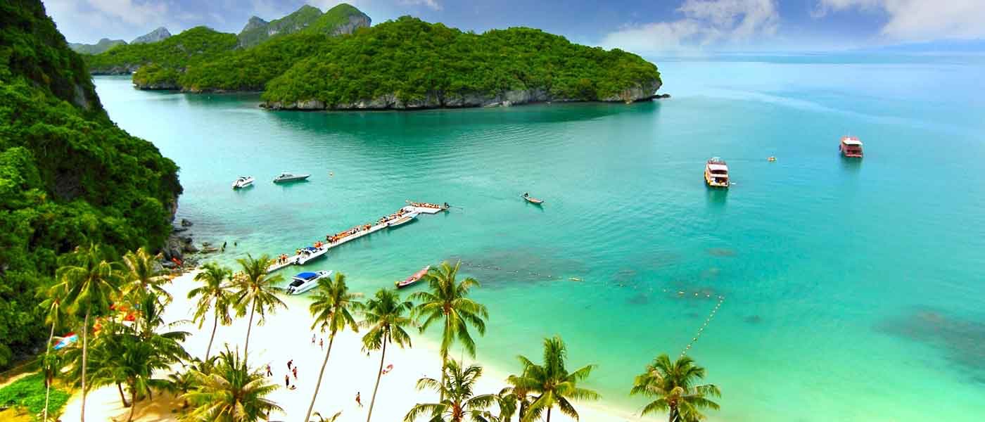 Limestone islands and turquoise water of the Ang Thong archipelago near Koh Samui, Thailand