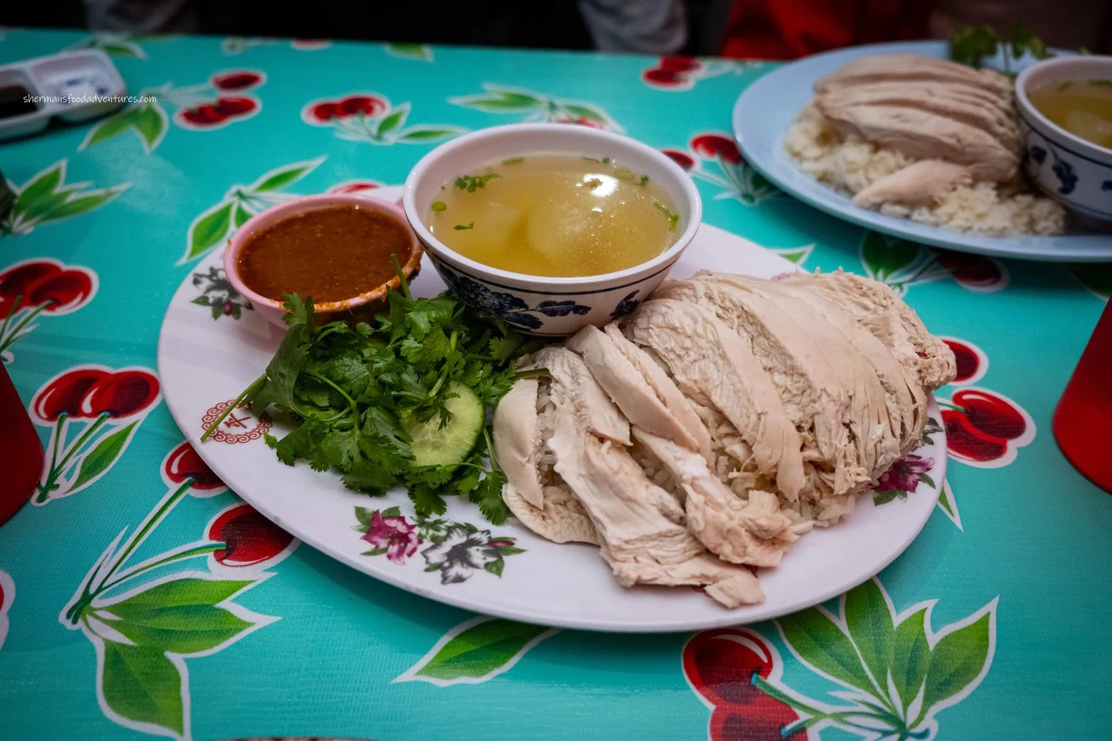 Khao man gai poached chicken rice, a lower-risk dish for peanut allergy travelers in Thailand